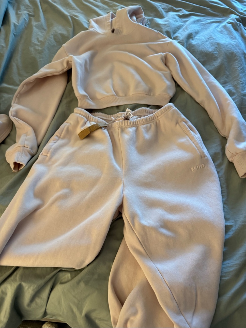 Skims Cropped Hoodie & Jogger Set in Light pink. Ladies small NWT - Picture 8 of 11